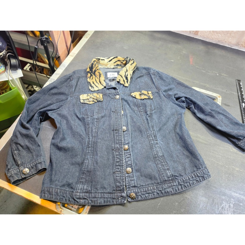 Live a Little Denim Jacket Tiger Print Faux Fur Collar Dark Wash Y2K L Large